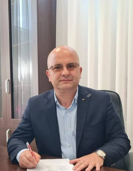 William, 55, Clarksville