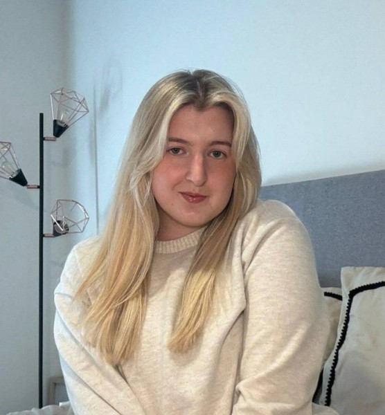 Amie, 36, Kaviti