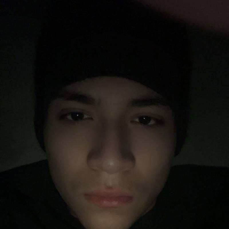 Cruz, 19, Tecuci