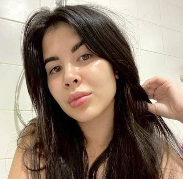 Lilly, 51, Centre
