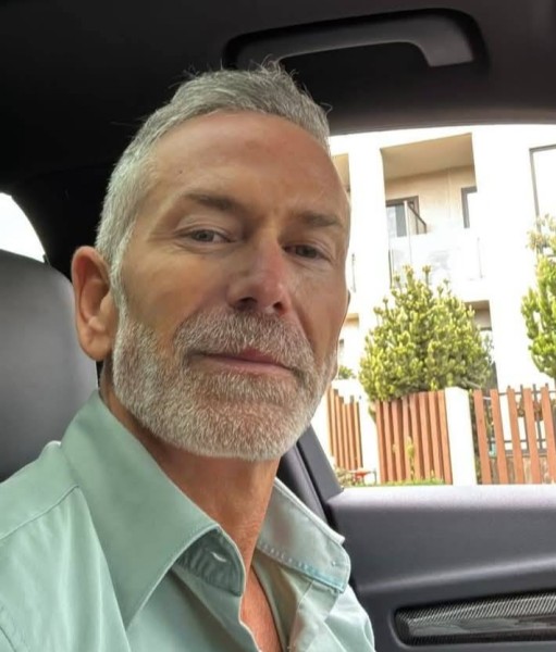 Olivier, 56, Costesti