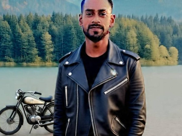 Mohammad Rakib, 32, Simdega kullukera