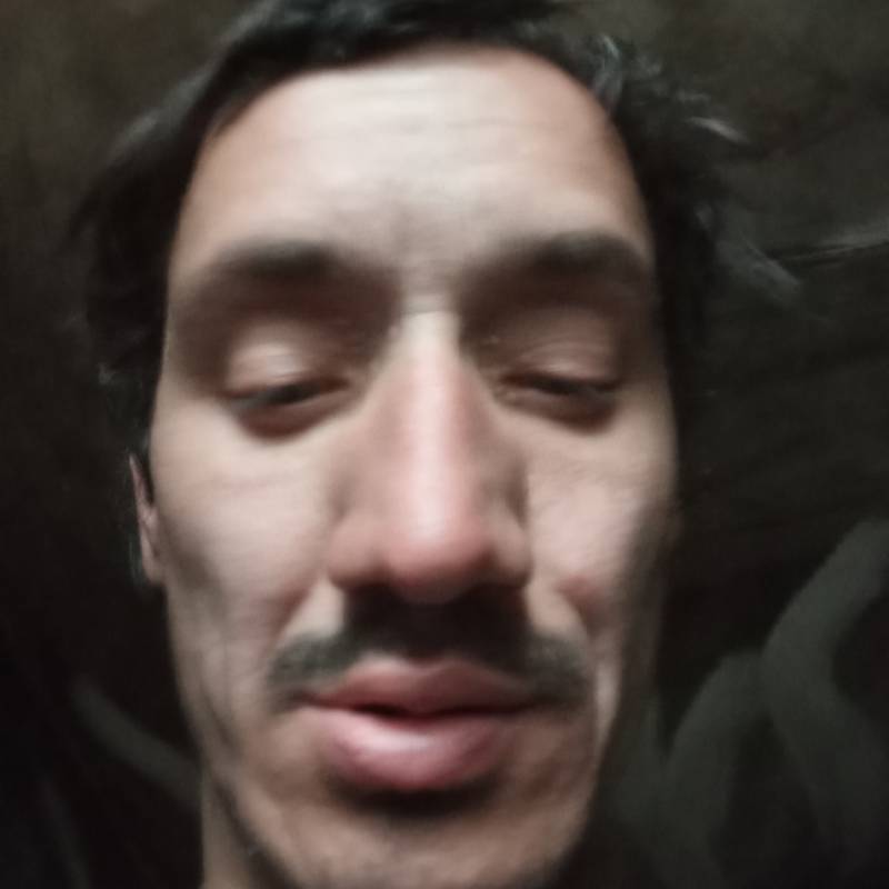 Andriy, 37, Balkonda