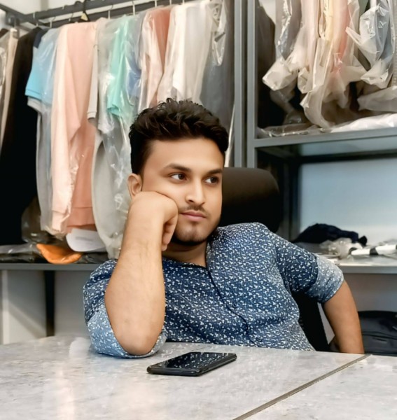 Md.Arif, 30, iTaly