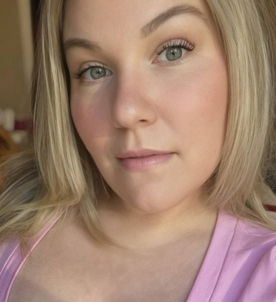 Emilly, 28, Bethel Park