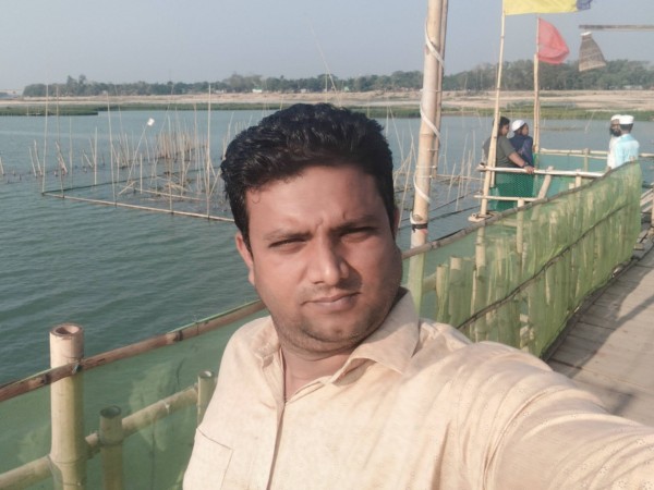 Raza, 35, Muyinga