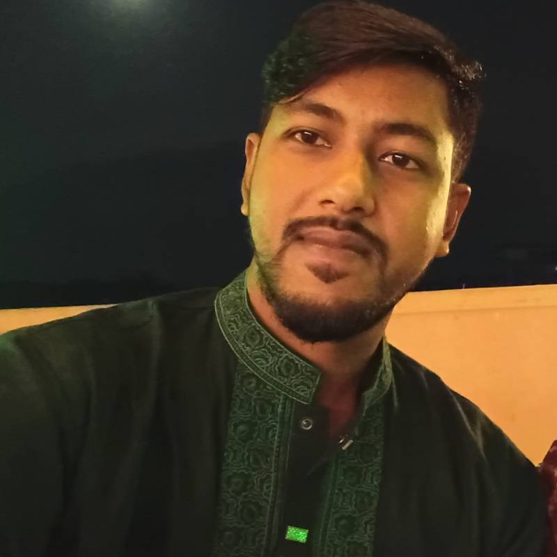 Khan, 28, Bergamo