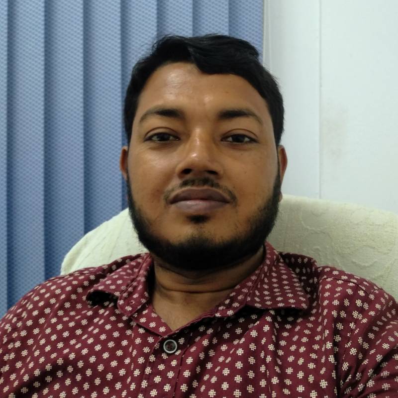 M M Rashid, 34, Abre Campo