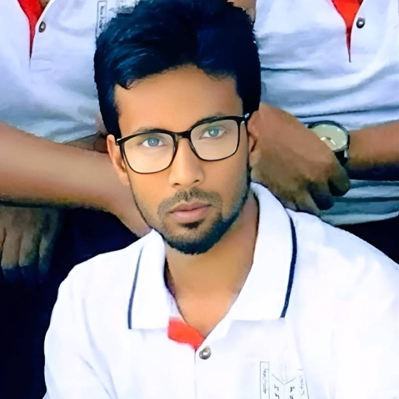 Star Mejan, 31, Munnalam