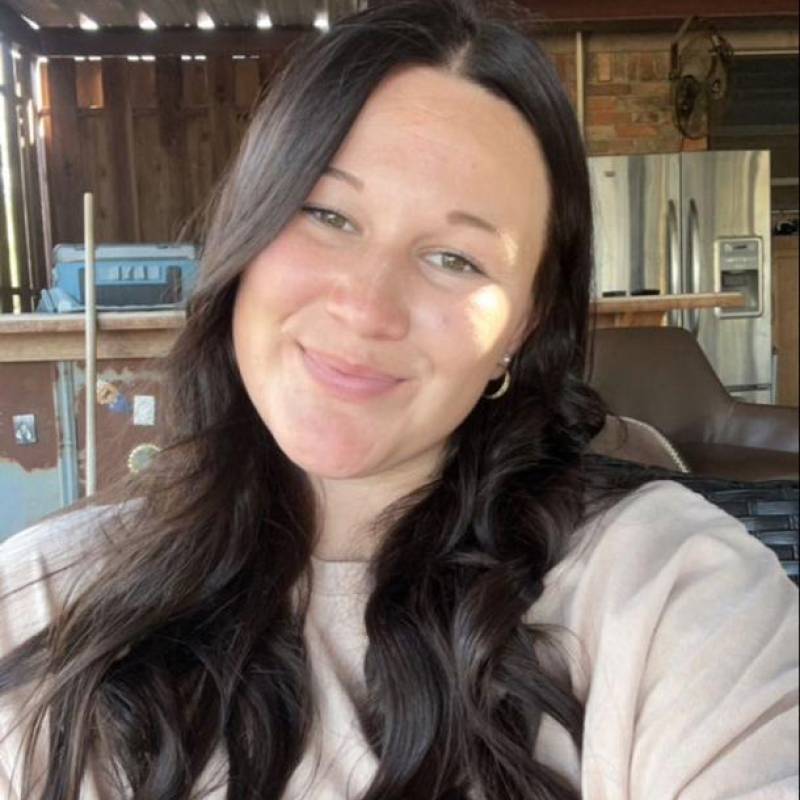 Stella, 42, Fennville