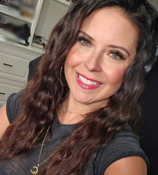 Crystal, 40, Dostobod