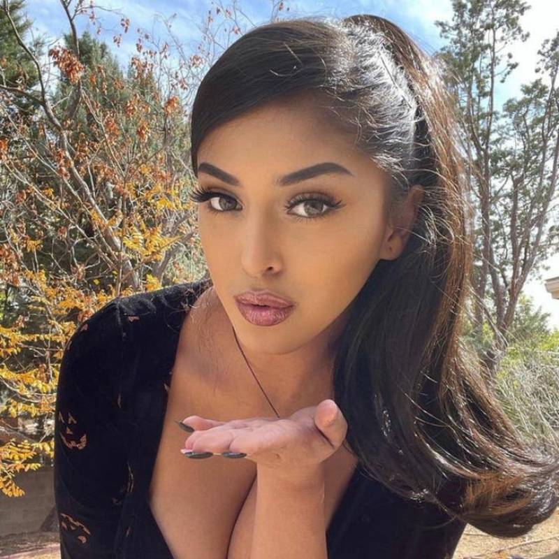 Sophia dating