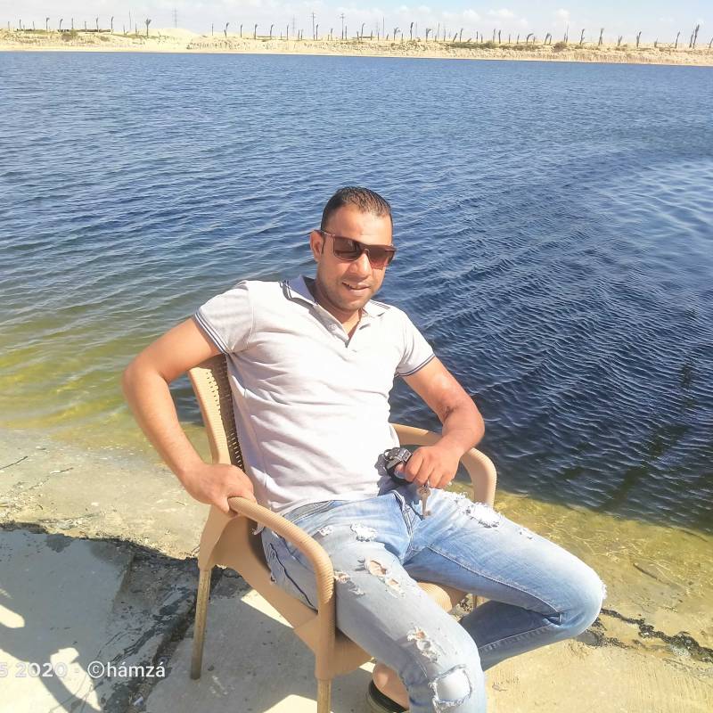 https://datemefree.org dating Jakie in France