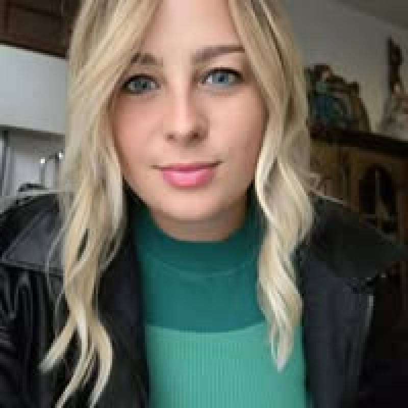 https://datemefree.org dating melanie in France