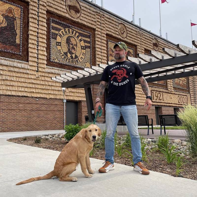 MarkSamson80622 dating