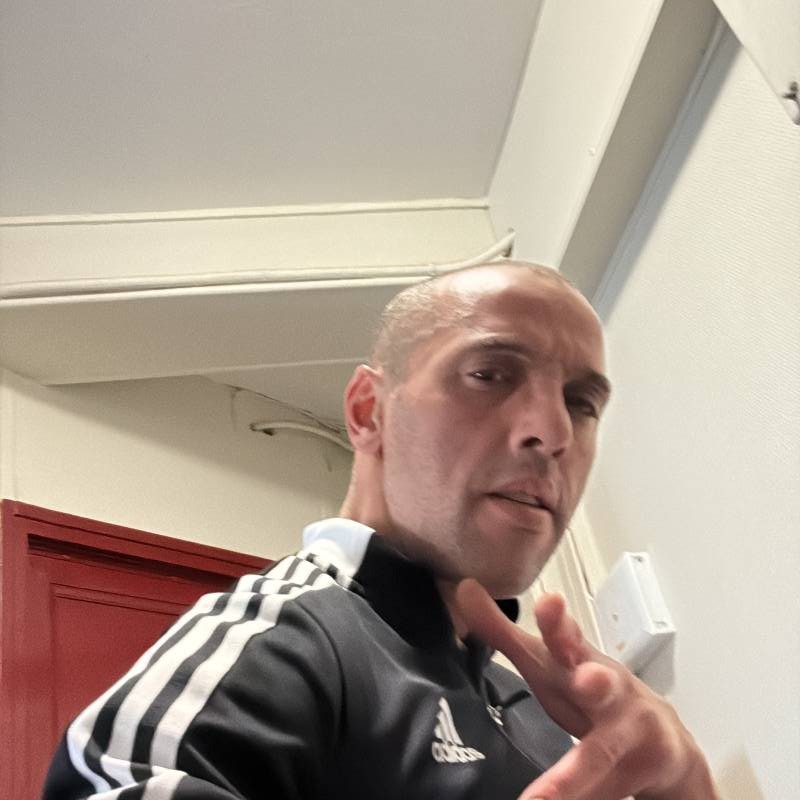 Belhassen46091 dating