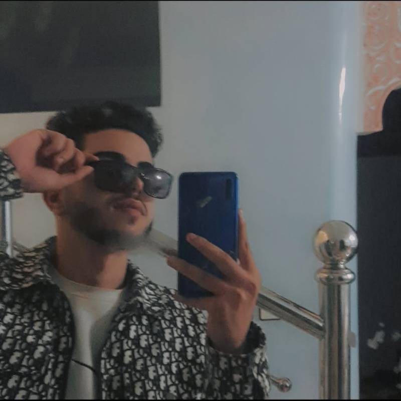 Uzarseveen17968 dating