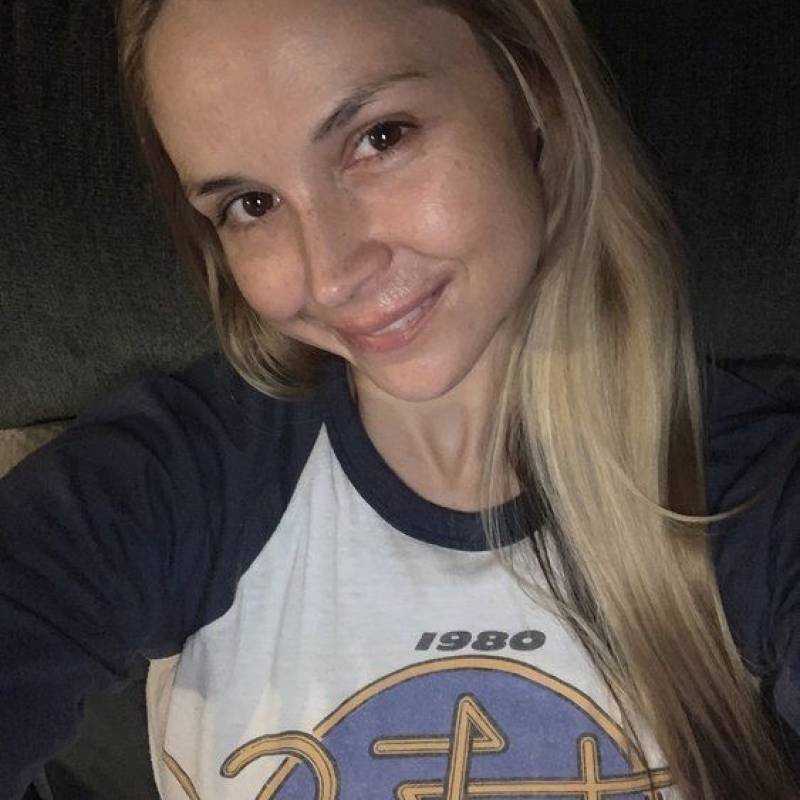 Nathalie35524 dating