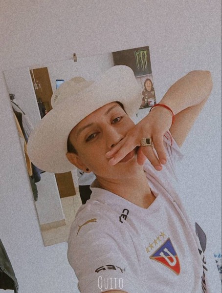 Mauricio91125 dating